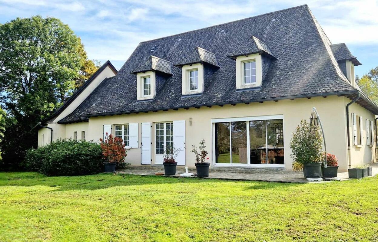 maison 6 pièces 197 m2 à vendre à Pleaux (15700)