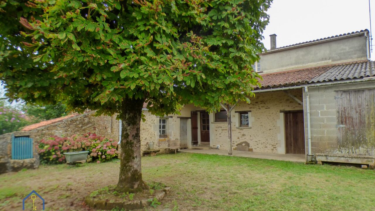 maison 5 pièces 104 m2 à vendre à Chantonnay (85110)