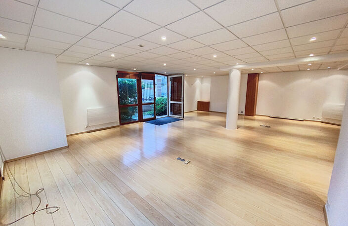 Local d'activité Saint Maur Des Fosses de 70 m² SECTEUR-LE PA... — photo 4