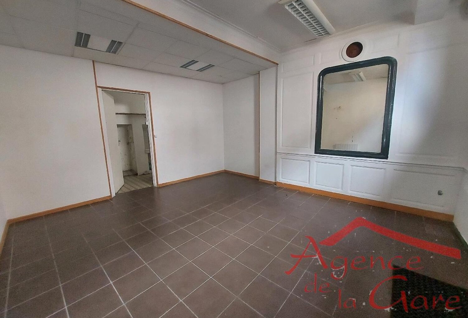Vente immeuble  75 m² Sézanne (51120) — photo 1