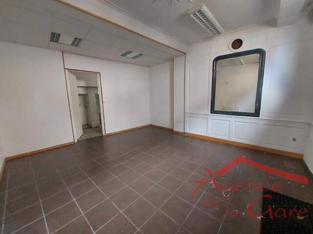 Immeuble 75 m² à Sézanne — photo du bien