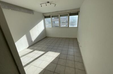 location appartement 530 € CC /mois à proximité de Châteauneuf-le-Rouge (13790)