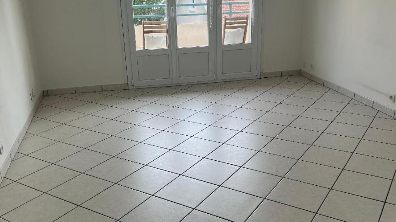 appartement 3 pièces 57 m2 à louer à Bron (69500)