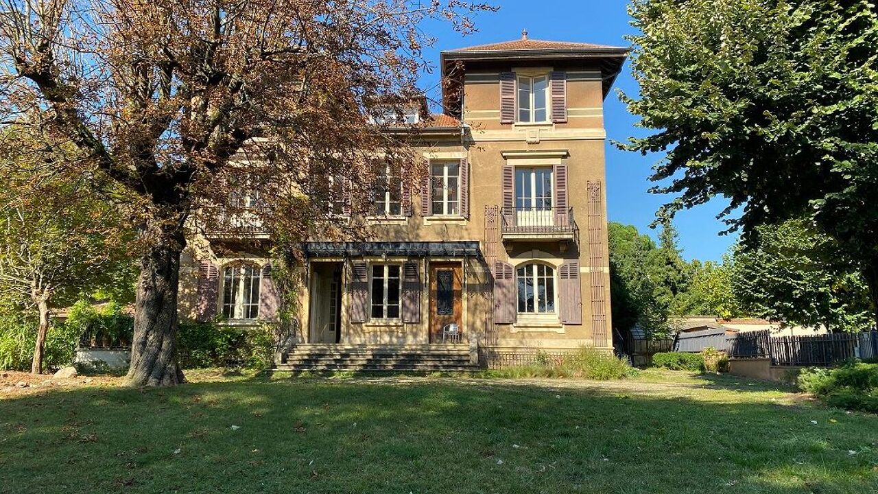 maison 11 pièces 352 m2 à vendre à Écully (69130)