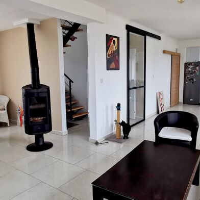 Maison 7 pièces 400000 €