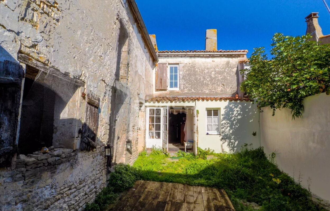 immeuble  pièces 78 m2 à vendre à Le Bois-Plage-en-Ré (17580)