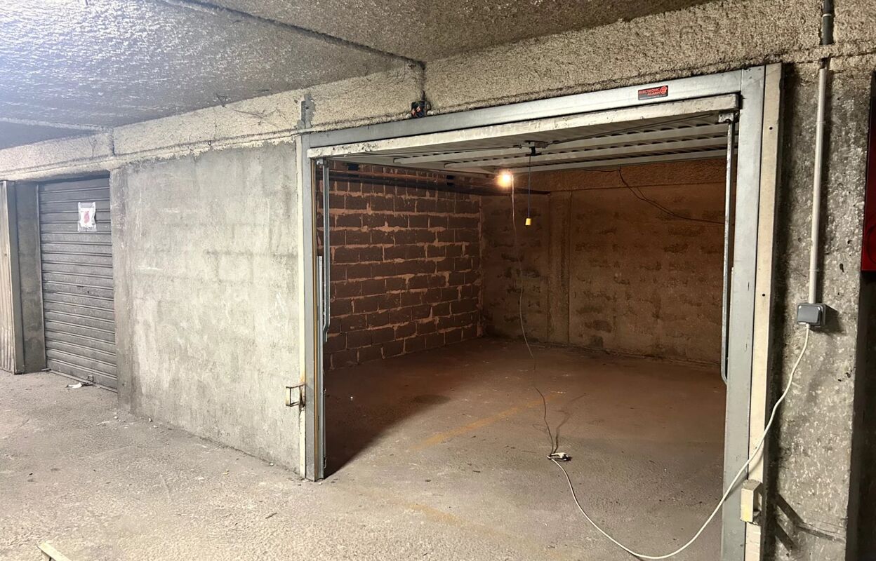 garage  pièces  m2 à vendre à Nice (06300)