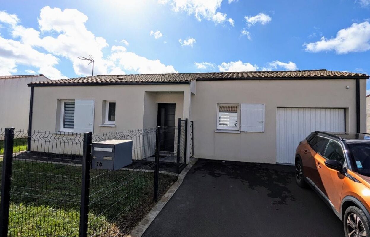 maison 3 pièces 69 m2 à vendre à Saint-Hippolyte (17430)