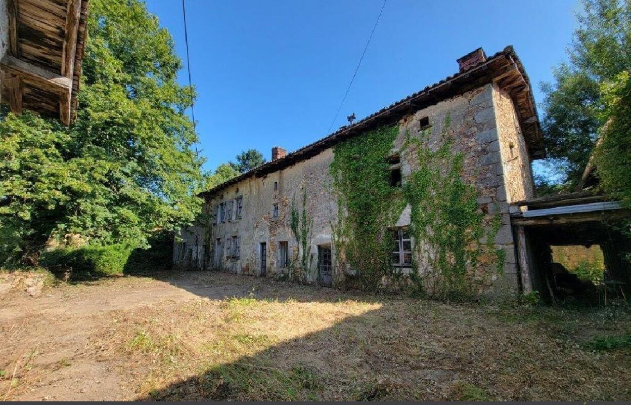 maison 9 pièces 235 m2 à vendre à Montrollet (16420)