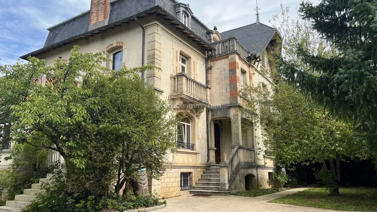 maison 10 pièces 323 m2 à vendre à Liffol-le-Grand (88350)