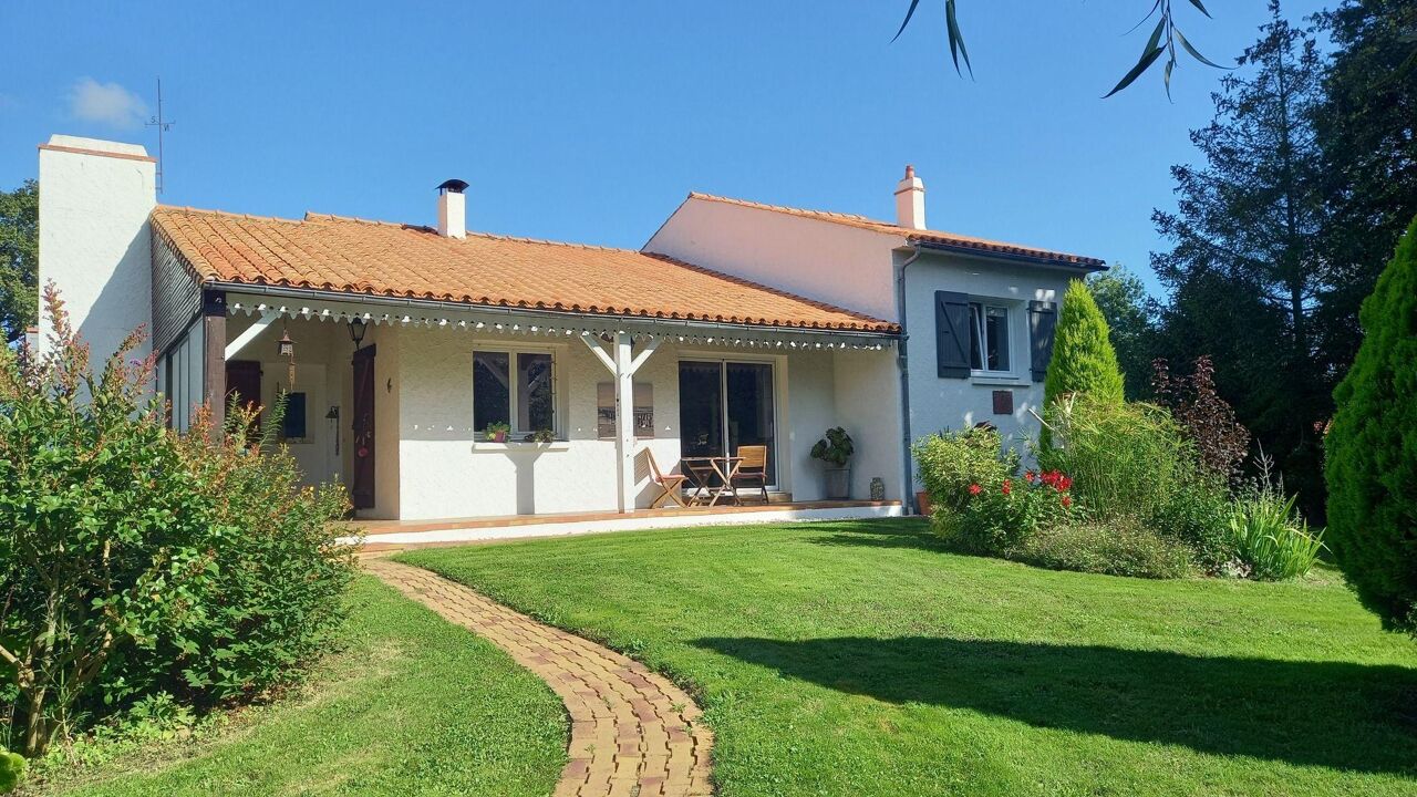 maison 4 pièces 125 m2 à vendre à Landeronde (85150)