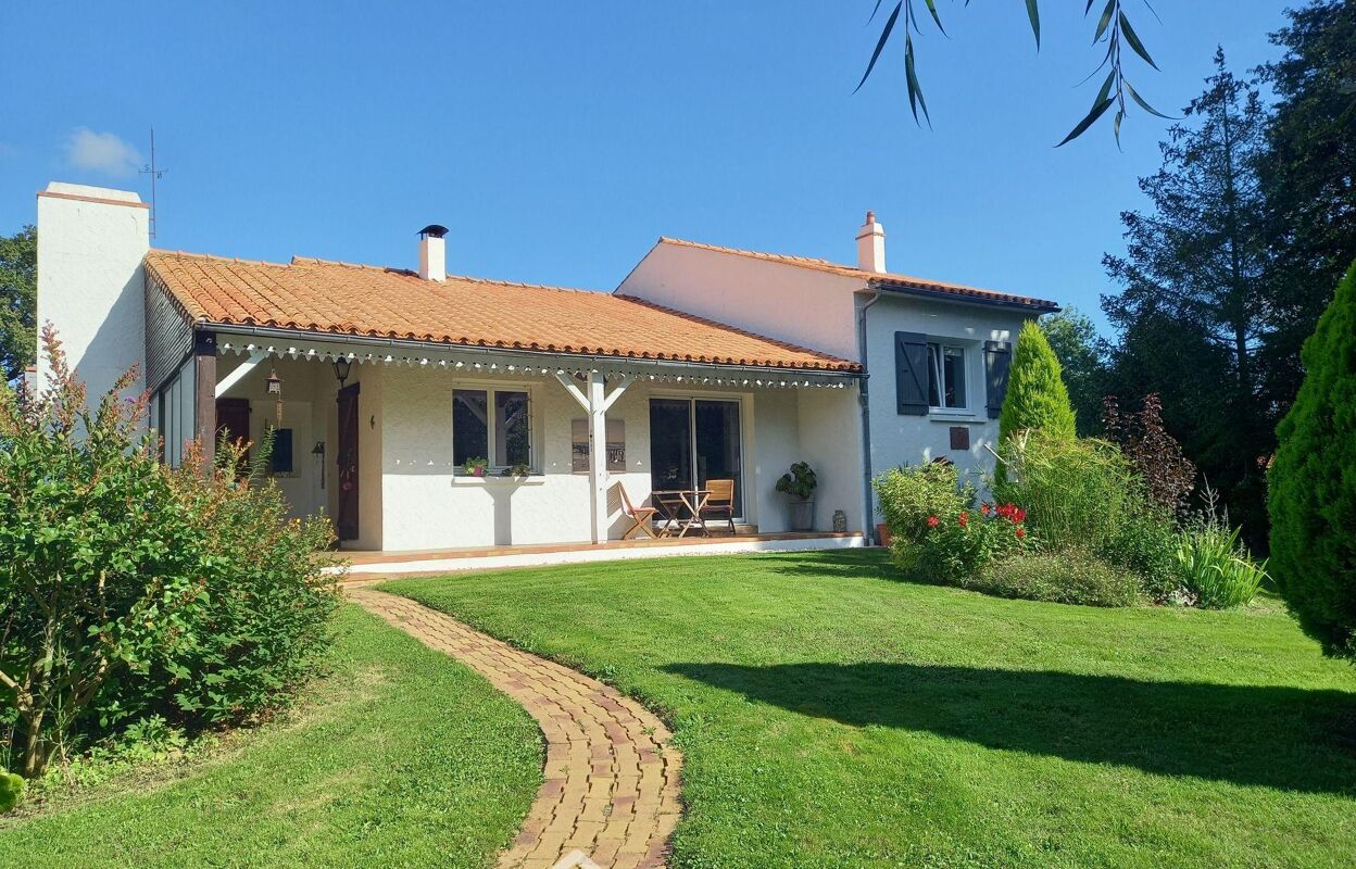 maison 4 pièces 125 m2 à vendre à Landeronde (85150)