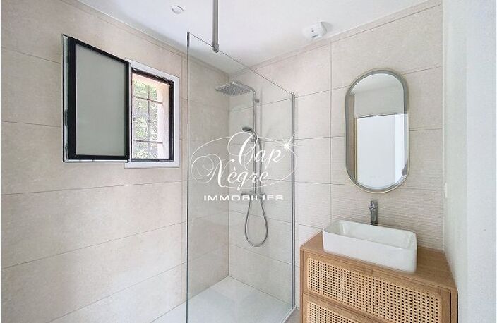 BEAUVALLON - DUPLEX T3 70m² AVEC TERRASSES À 100M DE LA MER — photo 2