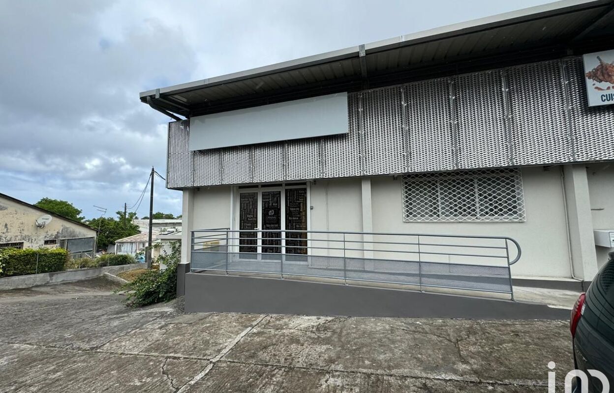 bureau  pièces 140 m2 à louer à Basse-Terre (97100)