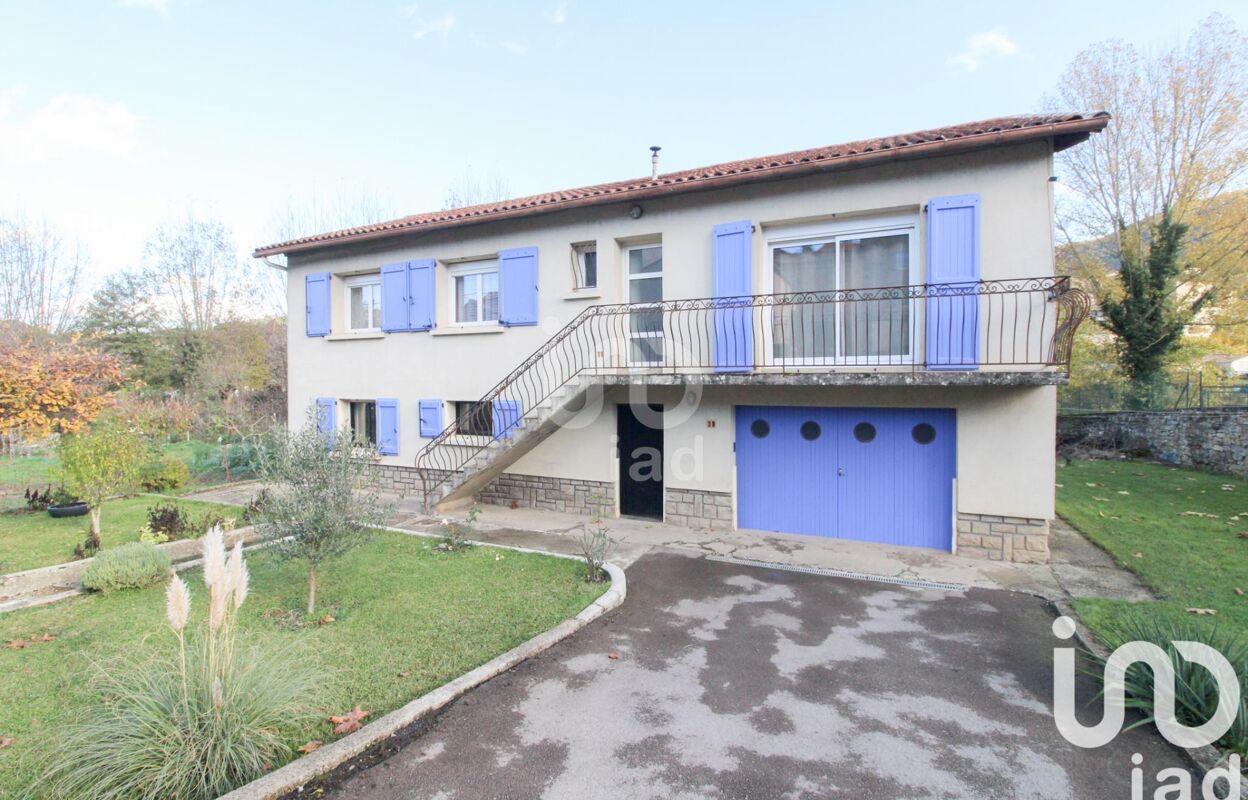 maison 9 pièces 170 m2 à vendre à Saint-Georges-de-Luzençon (12100)