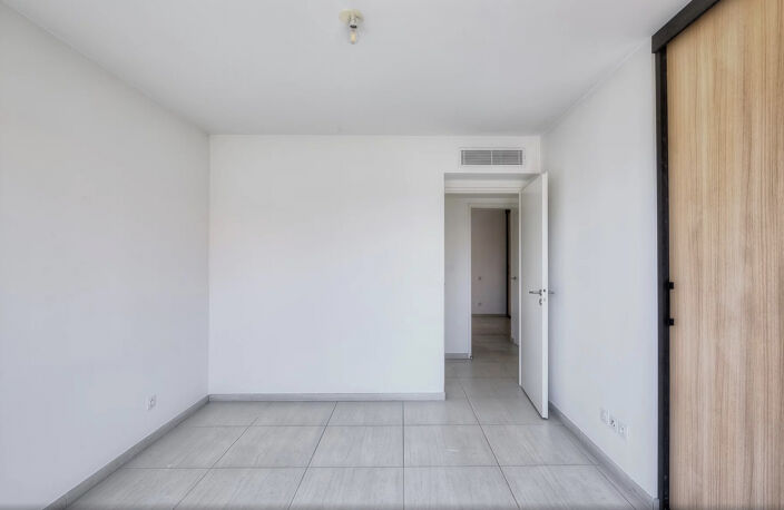 CANNES CENTRAL PENTHOUSE T3 DE 70M2  TERRASSE SUD 43M2 GARAG — photo 5