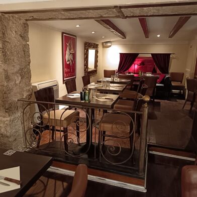 Commerce  830000 €