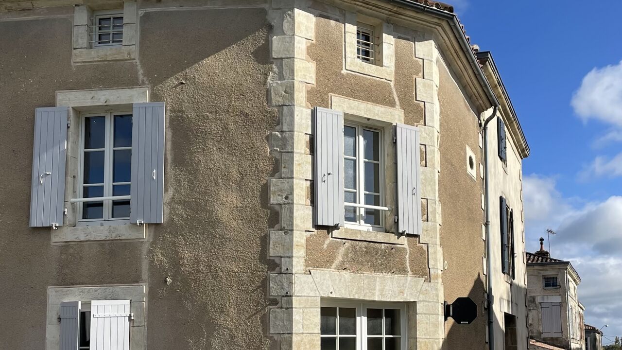 maison 5 pièces 100 m2 à vendre à Saint-Maixent-de-Beugné (79160)