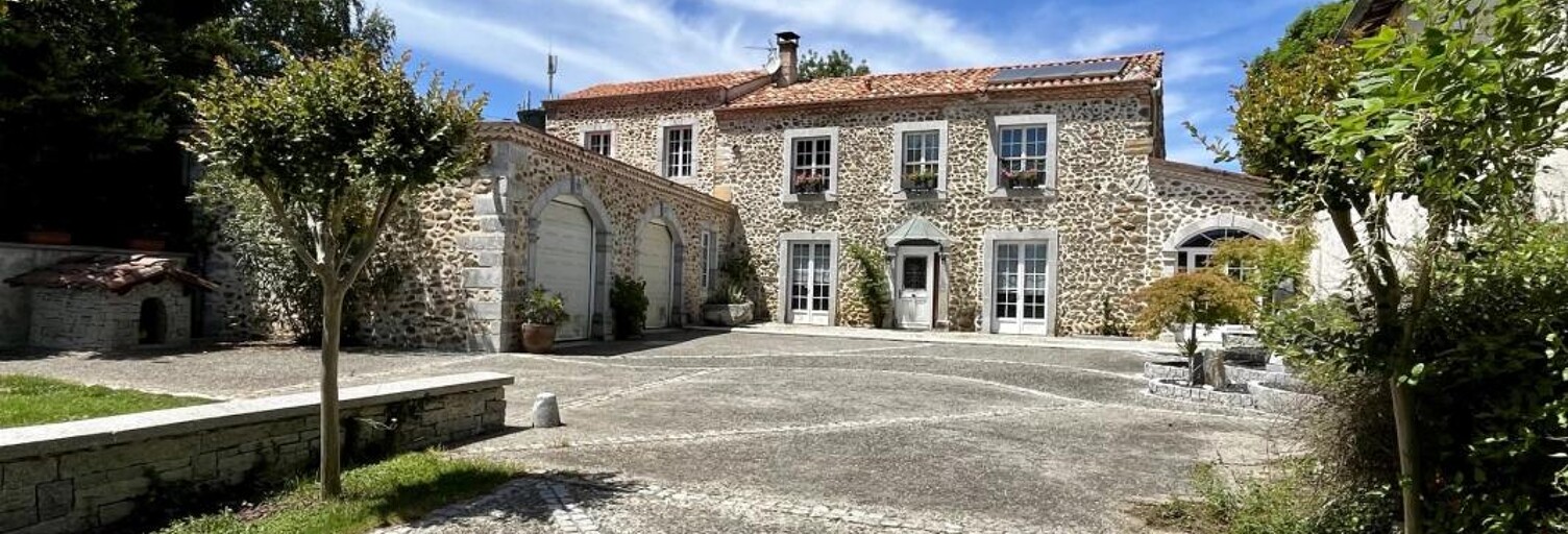 Maison 10 Pièces 248 m² à vendre à Saint-Laurent-de-Neste (65150)