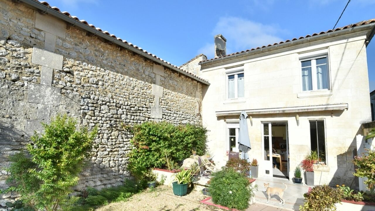 maison 4 pièces 167 m2 à vendre à Châteauneuf-sur-Charente (16120)