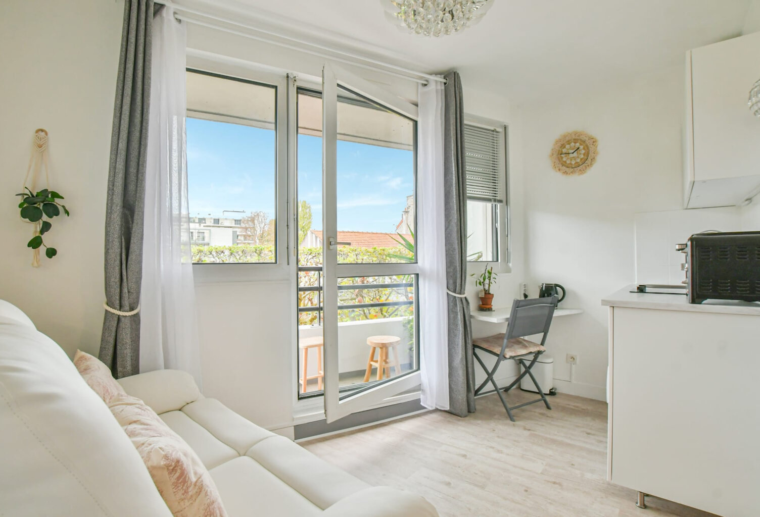 EXCLUSIVITE COBIMMO Appartement 2 pièces très lumineux refai — photo 1