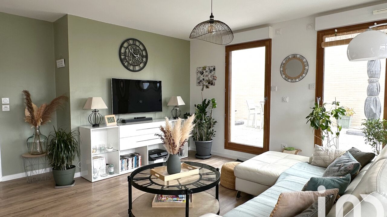 appartement 3 pièces 69 m2 à vendre à Saint-Cyr-l'École (78210)