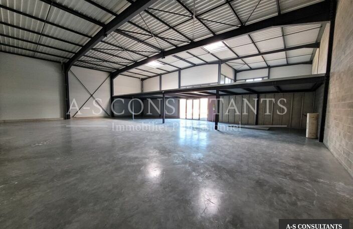 LOCAL COMMERCIAL à louer — photo 3