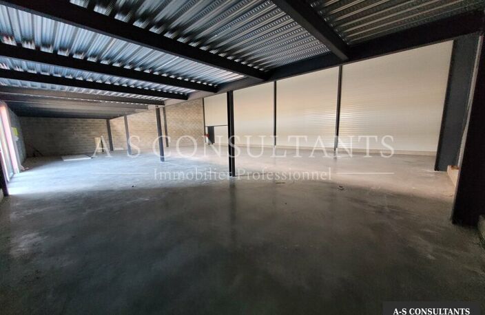 LOCAL COMMERCIAL à louer — photo 4