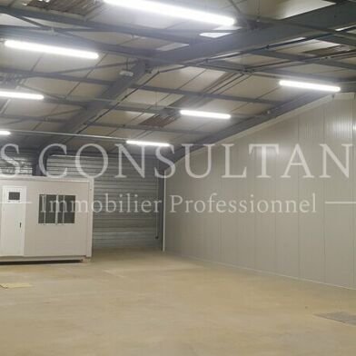 Local industriel  1500 €