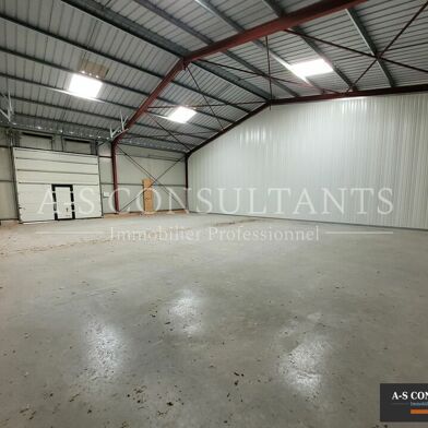 Local industriel  1660 €