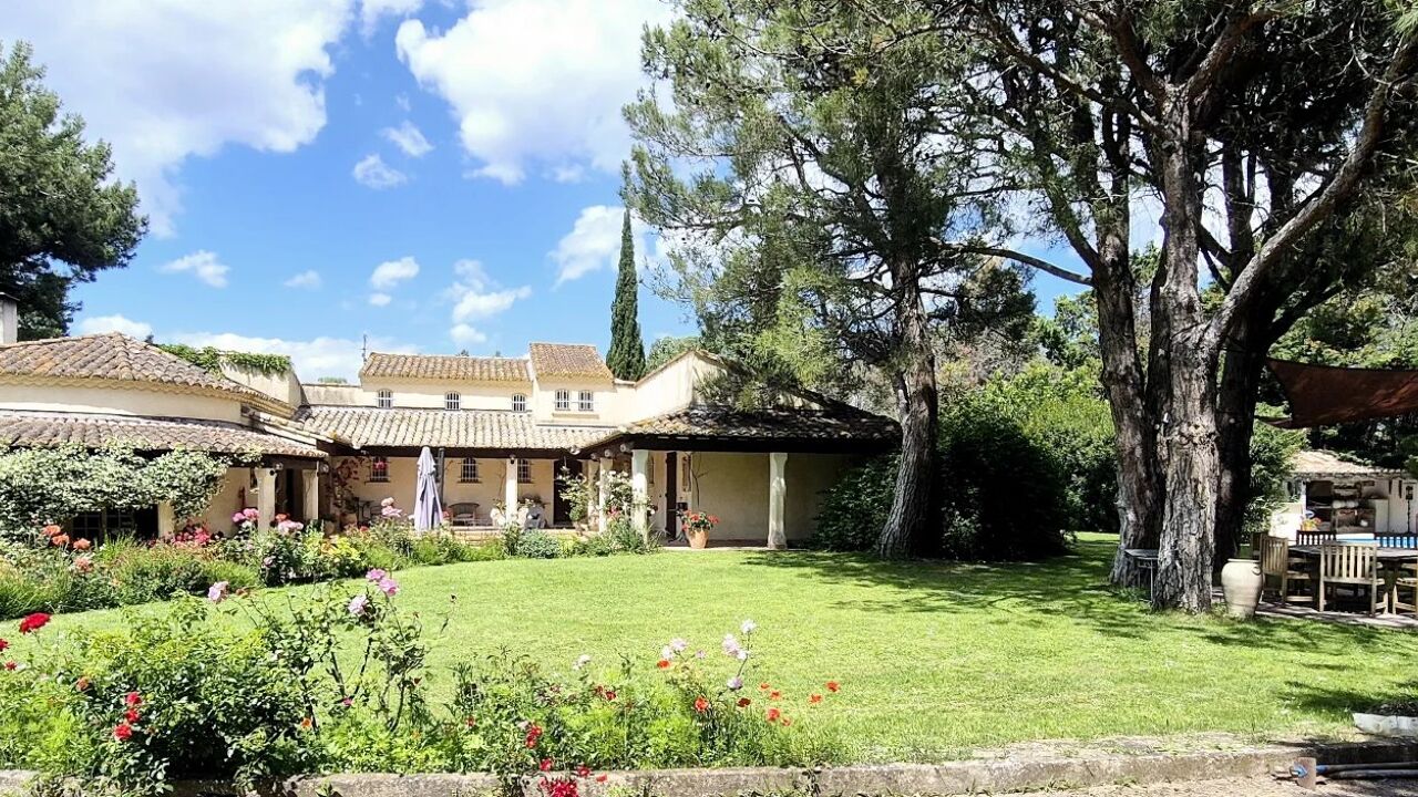 maison 6 pièces 245 m2 à vendre à Mouriès (13890)