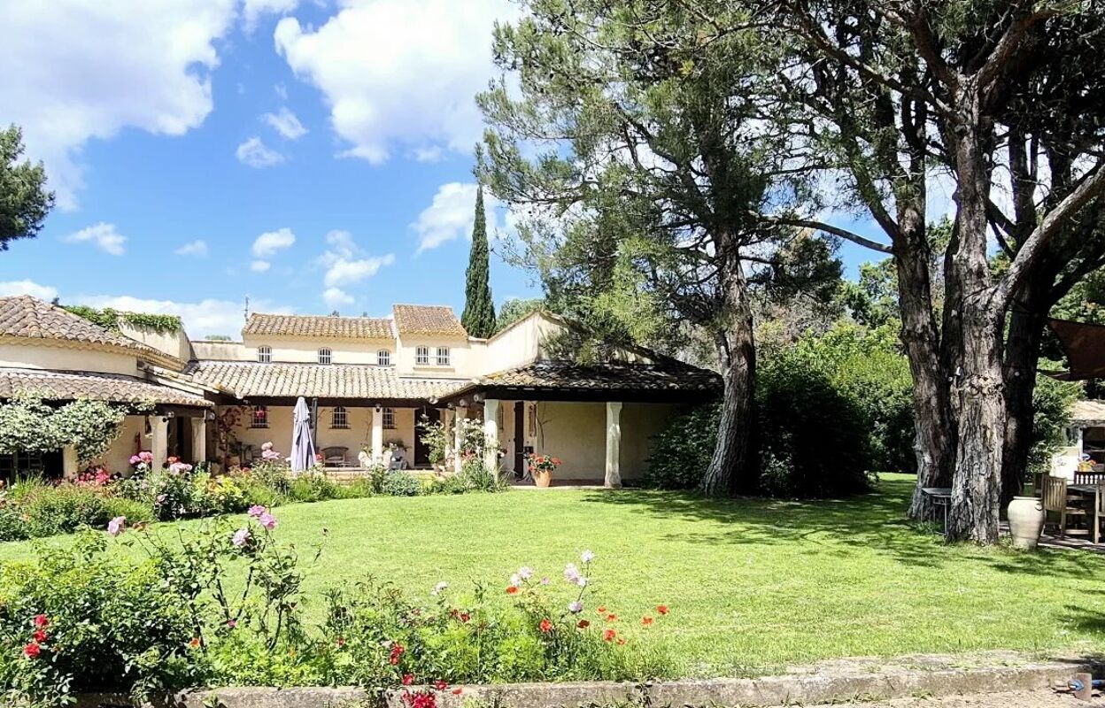 maison 6 pièces 245 m2 à vendre à Mouriès (13890)