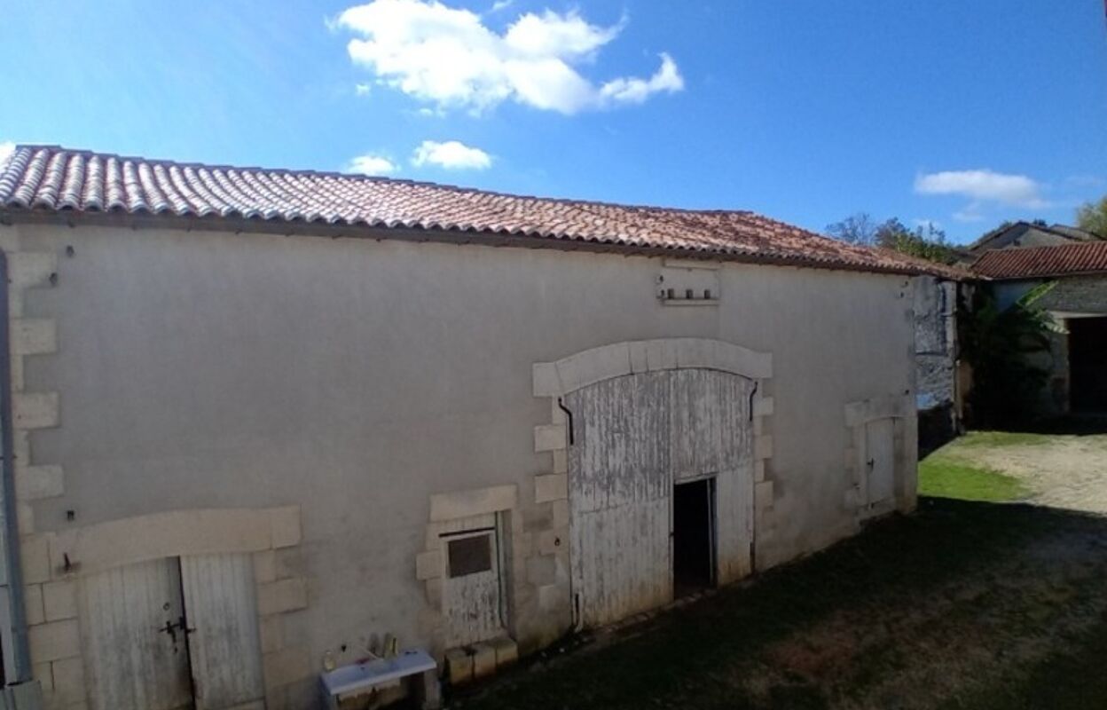 local industriel  pièces 506 m2 à vendre à Saint-Mary (16260)