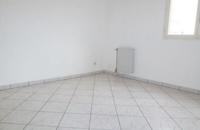 location appartement 870 € CC /mois à proximité de Plaisir (78370)