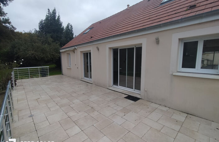PAVILLON RECENT AVEC VIE DE PLAIN PIED, 5 CHAMBRES, 1884M2 T — photo 2