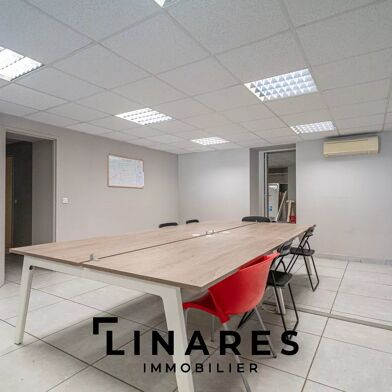 Bureau 138 m²