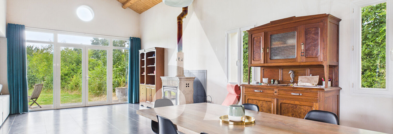 Maison 9 Pièces 248 m² à vendre à Le Champ-Saint-Père (85540)