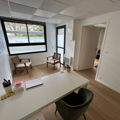 Bureau 163 m²