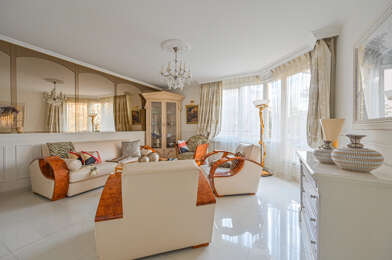 Appartement 4 pièces 330720 €