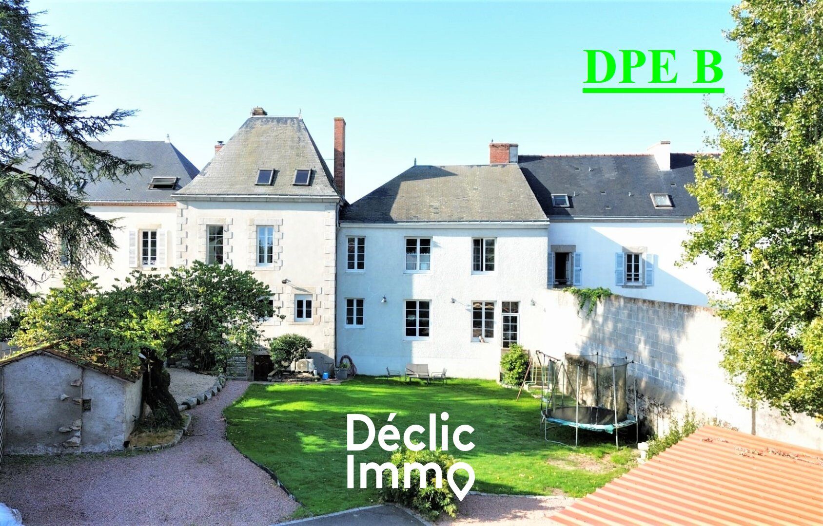 Villa / Maison  T10 à vendre Lucs-sur-Boulogne (Les) 85170