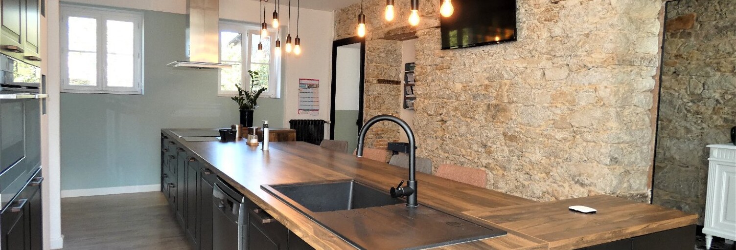 Maison 10 Pièces 240 m² à vendre à Les Lucs-sur-Boulogne (85170)