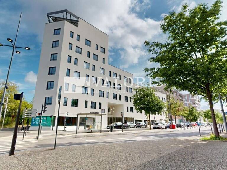 BUREAUX à LOUER — photo 1