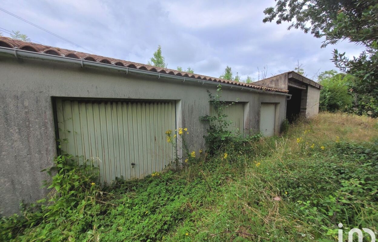 garage  pièces 131 m2 à vendre à Mirambeau (17150)