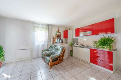 Immeuble  275600 €