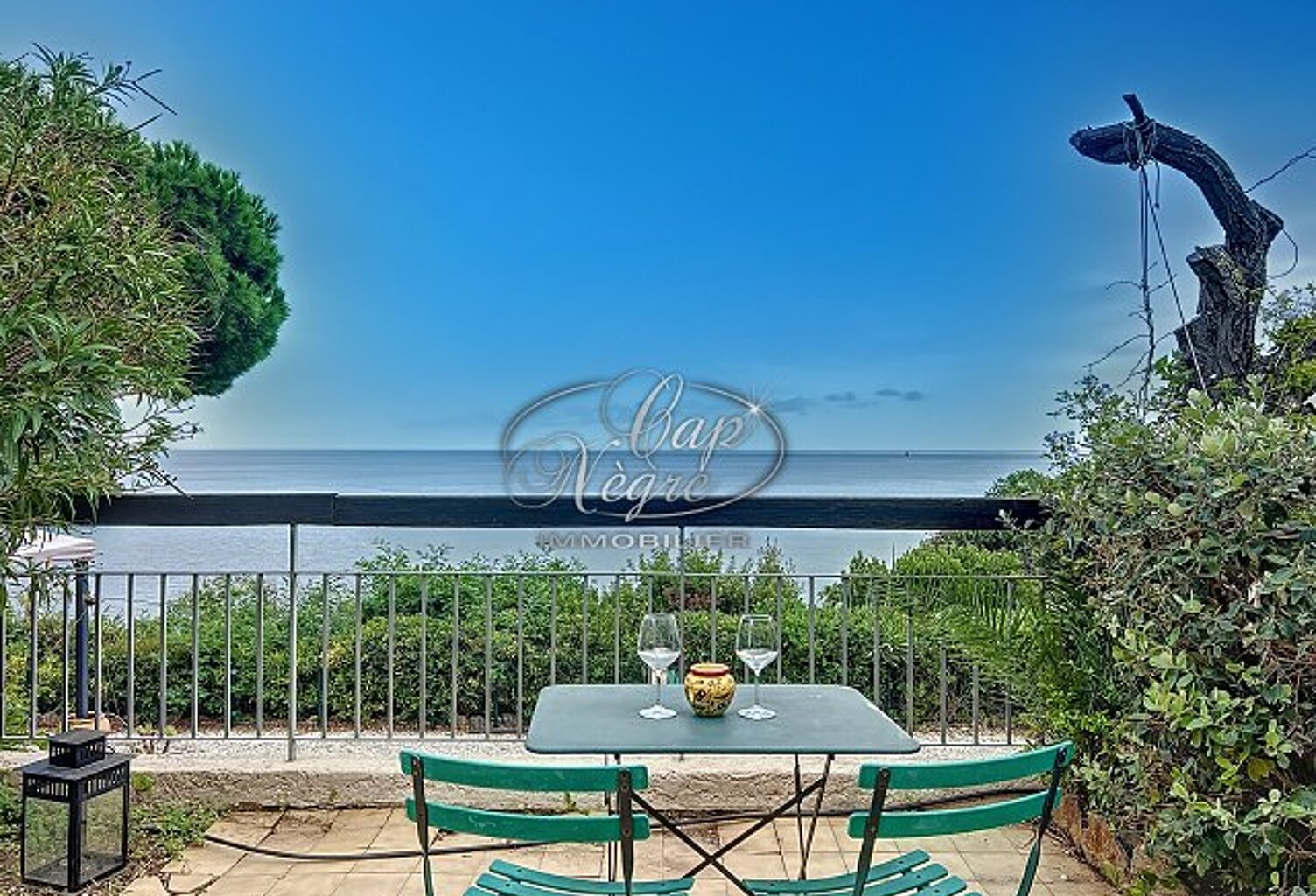 RAYOL CANADEL APPARTEMENT VUE MER 2 PIECES JARDIN — photo 1