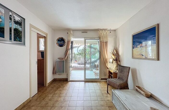 RAYOL CANADEL APPARTEMENT VUE MER 2 PIECES JARDIN — photo 3