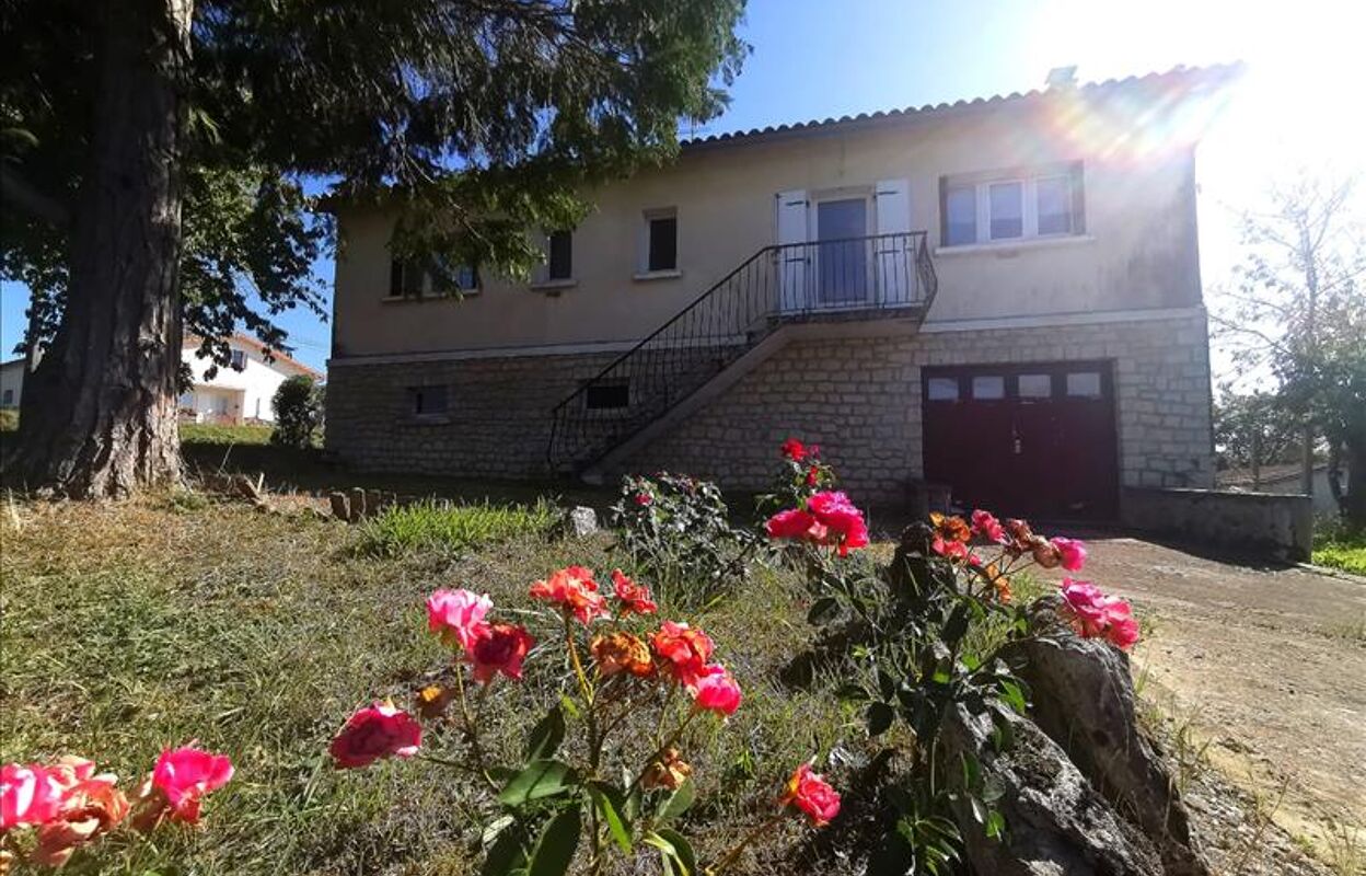 maison 4 pièces 90 m2 à vendre à Marthon (16380)