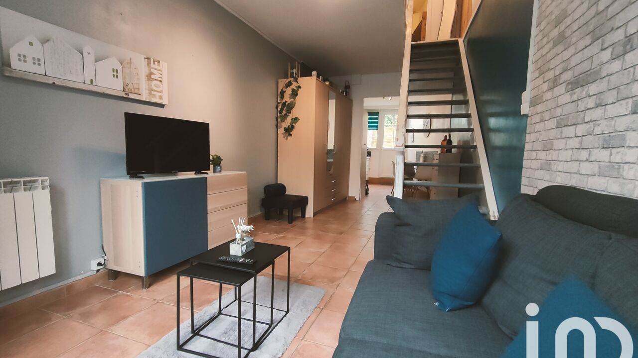 maison 6 pièces 103 m2 à vendre à Genêts (50530)