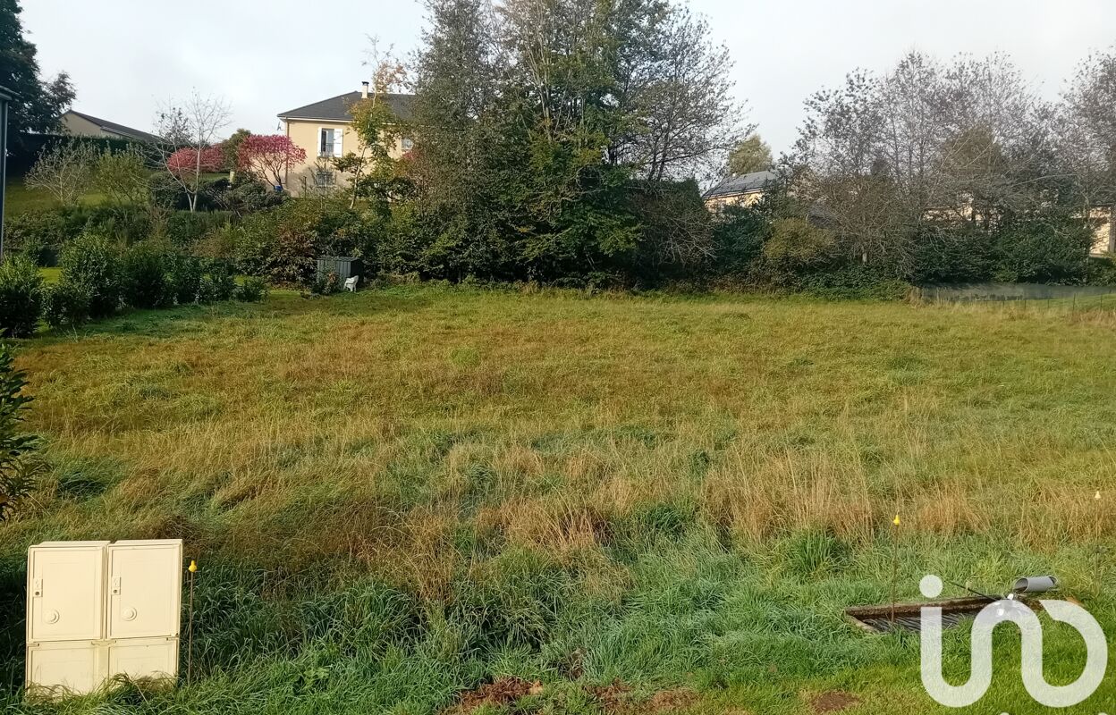 terrain  pièces 1633 m2 à vendre à Lafeuillade-en-Vézie (15130)