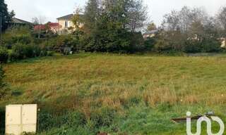Terrain  1633 m² à vendre à Lafeuillade-en-Vézie (15130)